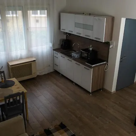 Апарт-отель H22 Эгер