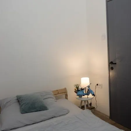 H22 Aparthotel 3*